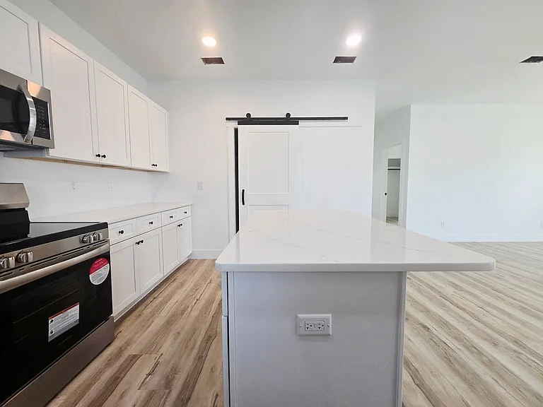 9428 Starfish Ave — Photo 4