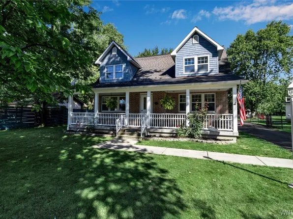 2413 Niagara Rd, Niagara Falls, NY 14304