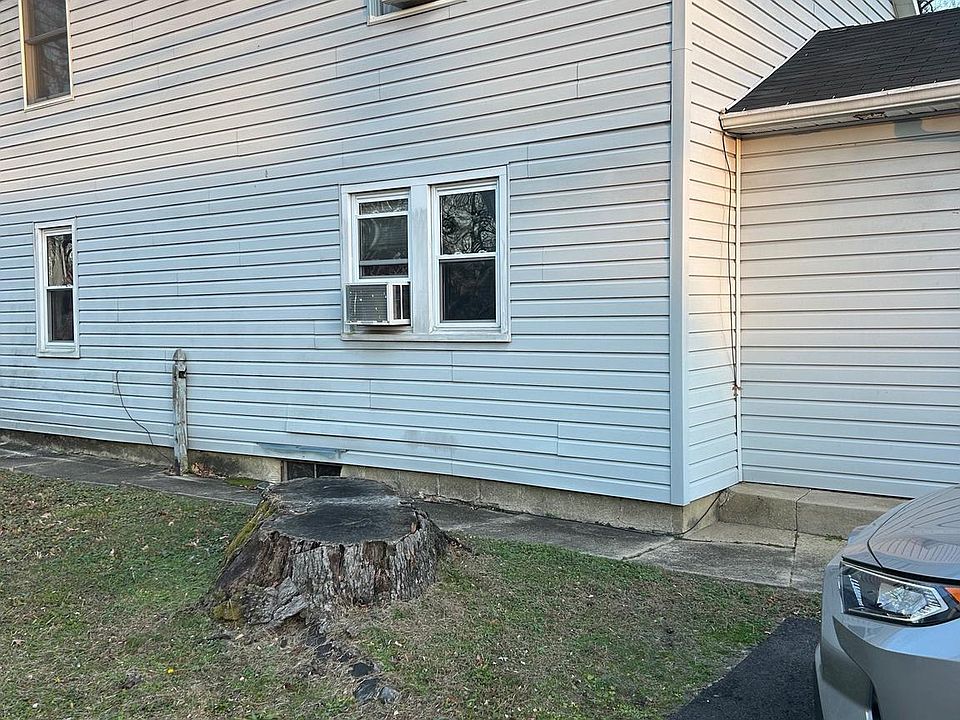 2nd image of 137 Florence Ave