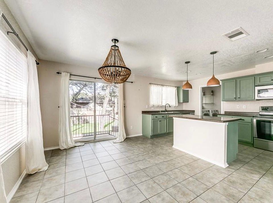 1st image of 20807 Foothill Pne