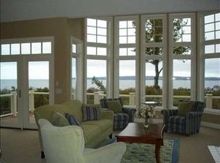 4039 Cedar Bluff Dr, Petoskey, MI 49770