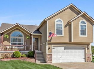 414 Timbercreek Dr, Belton, MO 64012