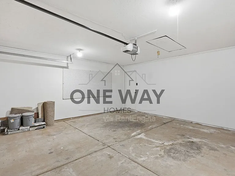 5749 S Farmer Ave — Photo 35