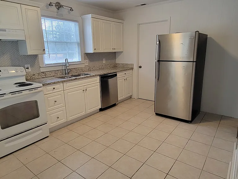 5428 Sidbury Rd — Photo 9