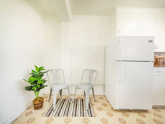 4th image of 2755 Kapiolani Blvd #39