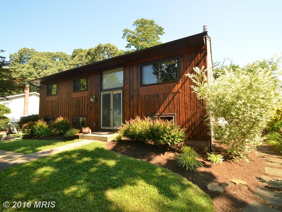 1st image of 968 Saint Margarets Dr