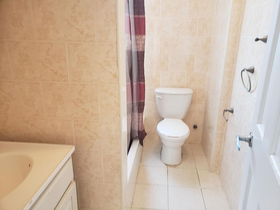 2nd image of 1268 Olmstead Ave #2E