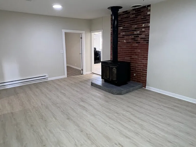 720 E Main St — Photo 7