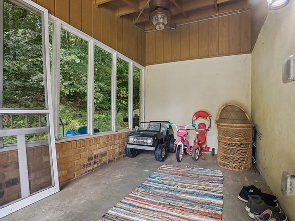 2nd image of 753 Blackwell Cir