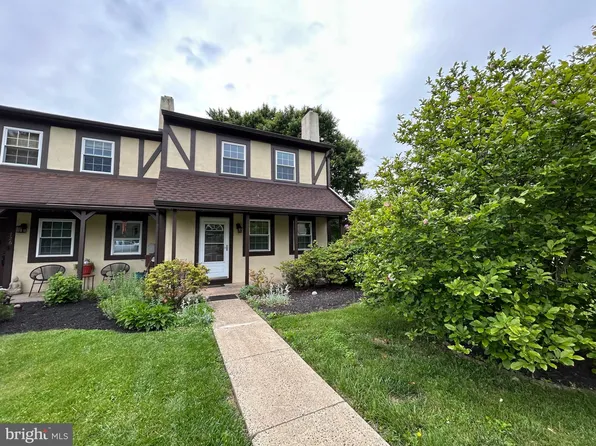 728 Sandra Ln, East Norriton, PA 19403