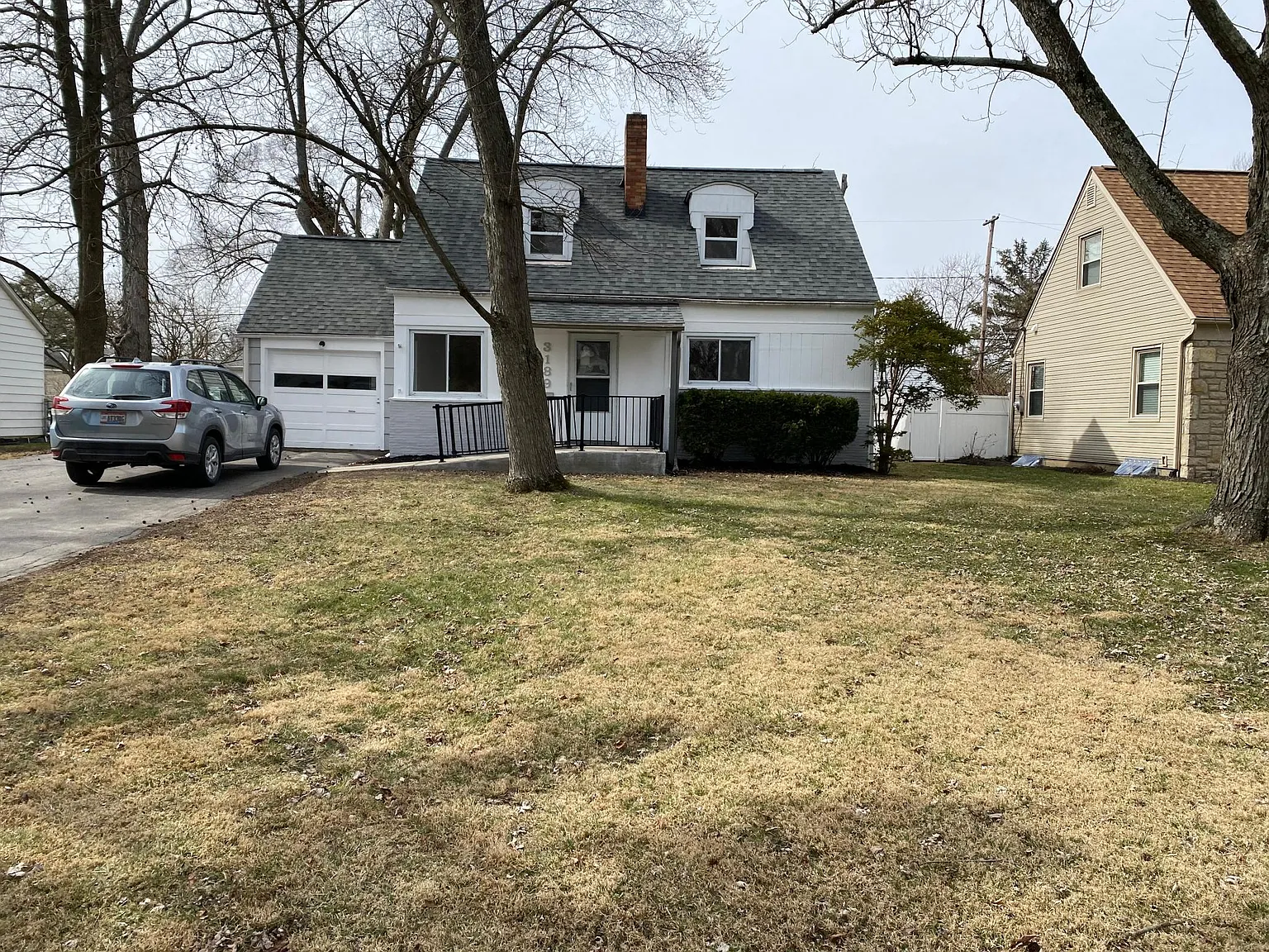 3189 Mountview Rd photo 1