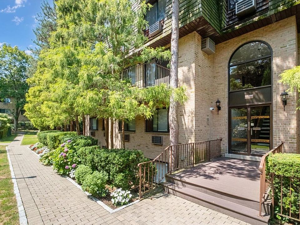 1st image of 500 Central Park Ave APT 224