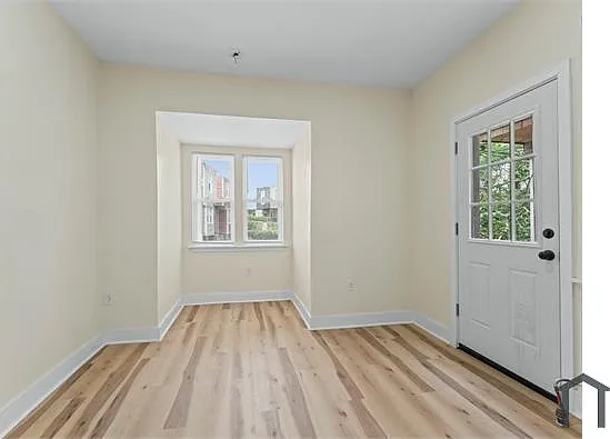 2041 Stenton Ave — Photo 11