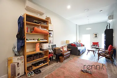 Rented by Rennit Inc.