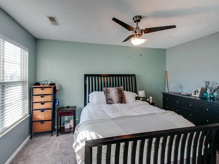 5807 Avalon Ct — Photo 9