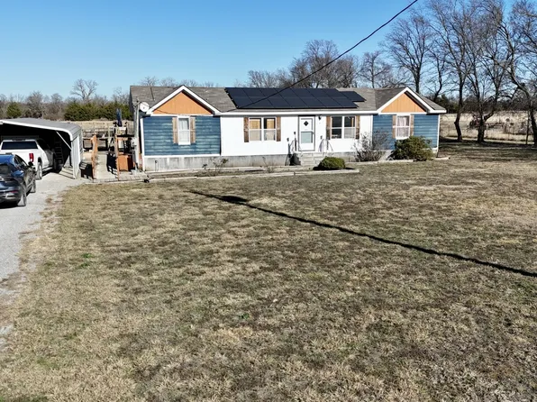 416 Private Road 452, Trenton, TX 75490