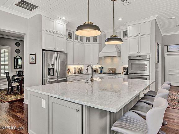 5th image of 1809 FOREST GLEN Way