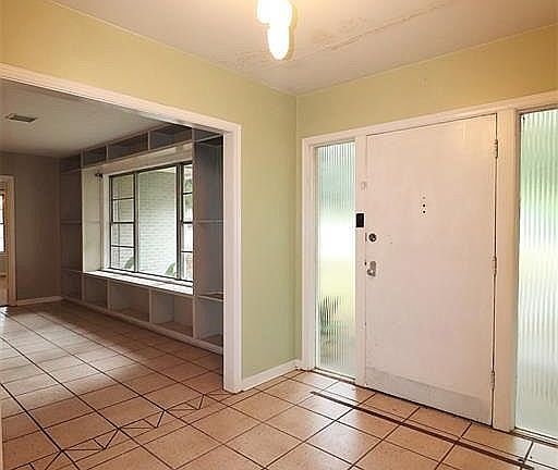 4th image of 1810 Park Ave