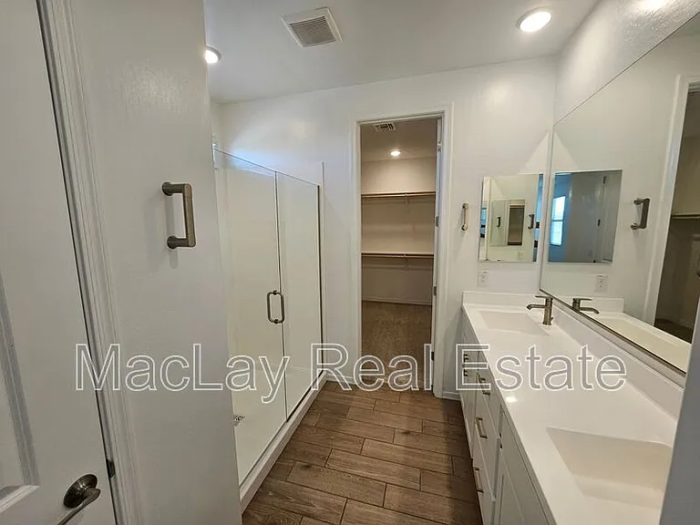 22815 E Watford Dr — Photo 12