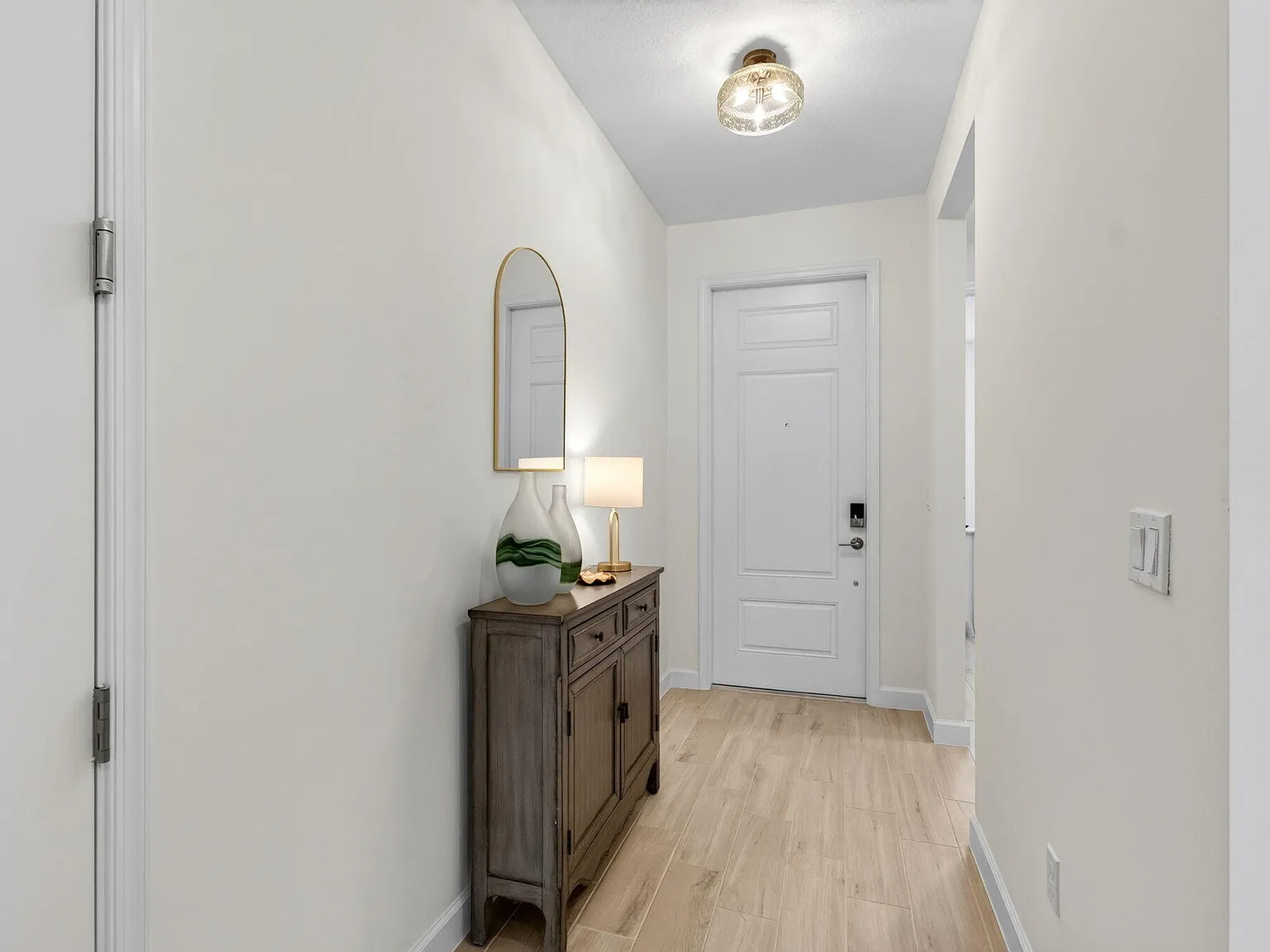 2 bed, 2.0 bath, 1308 sqft, $3,800 — Photo 4