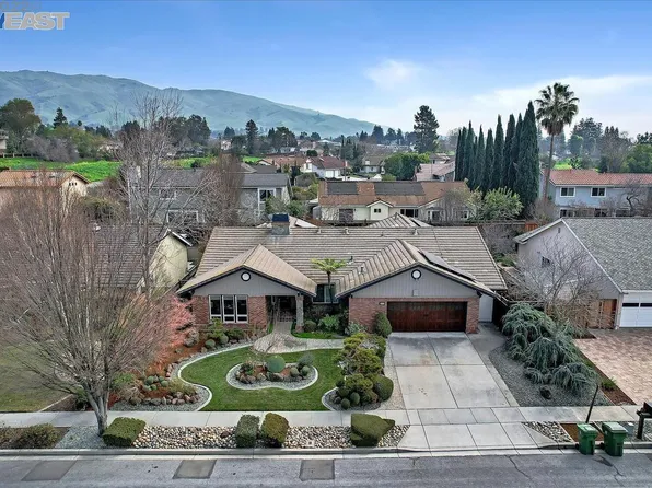 1444 Kokoma Rd, Fremont, CA 94539