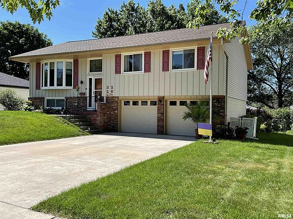 2nd image of 3226 W Birkshire Dr