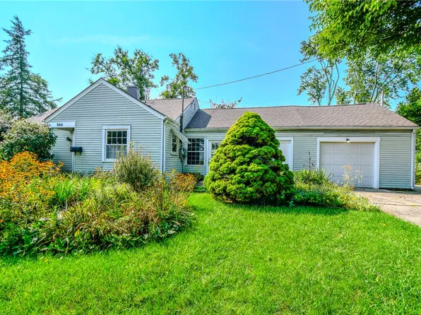 960 East Dr, Dayton, OH 45419