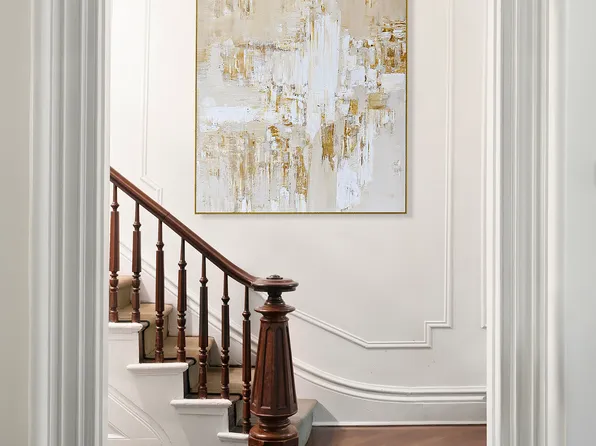 42 South Portland Avenue image 3 of 28