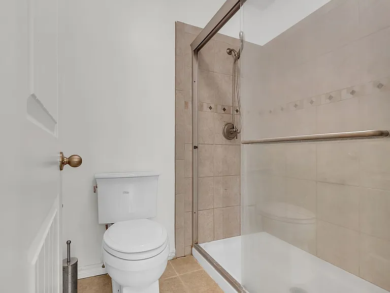 2750 N Canal St — Photo 23
