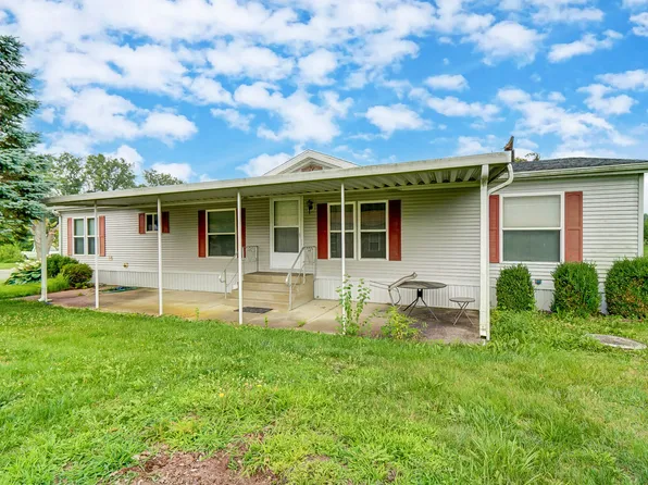 3433 Michelle Dr, New Carlisle, OH 45344