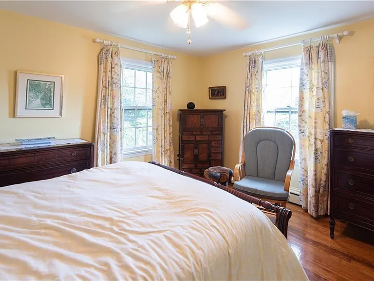 8 Fenner Ave — Photo 16
