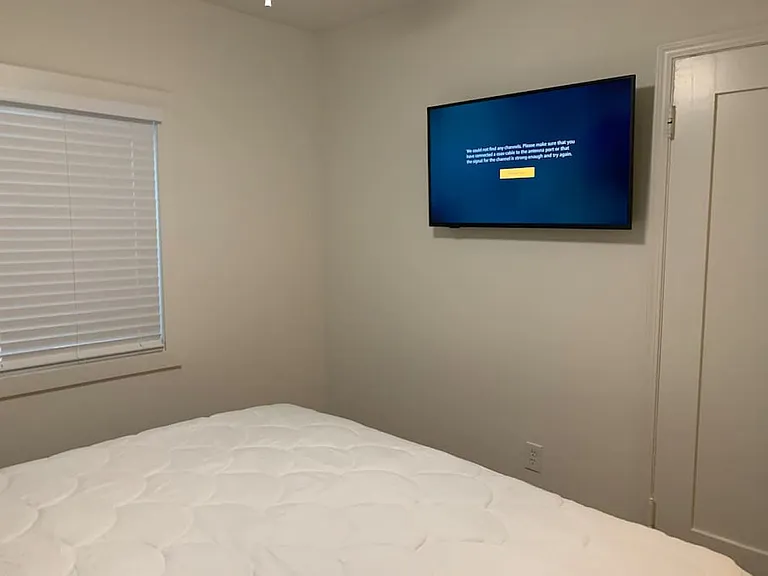 2300 Delaware St #10 — Photo 16