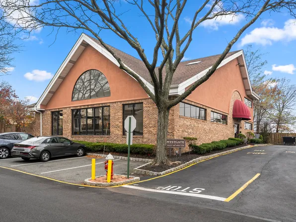 1420 Westgate Drive image 16 of 19