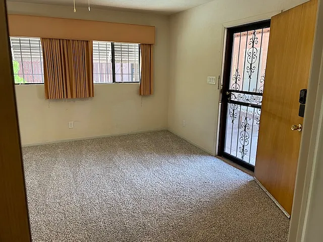 Northeast bedroom, 14' x 15'