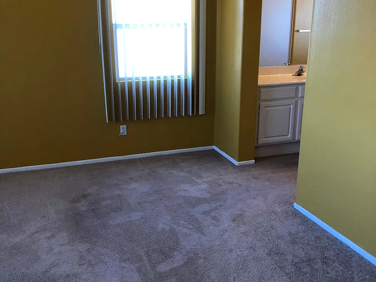 27162 Swift St — Photo 28