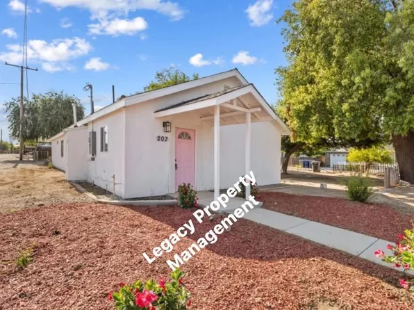 207 Pleasant St #A, Lindsay, CA 93247
