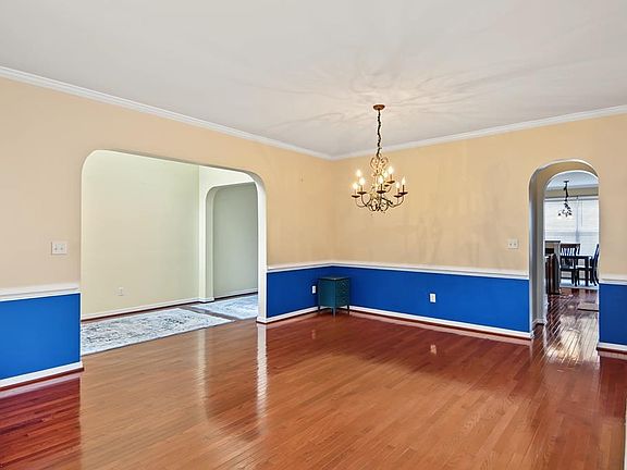 3rd image of 3884 Stumpy Lake Ln