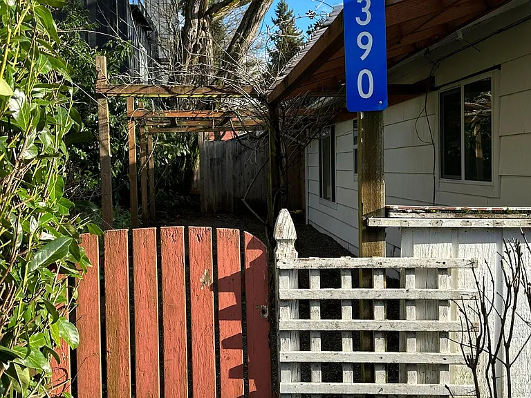 390 Grow Ave NW — Photo 6