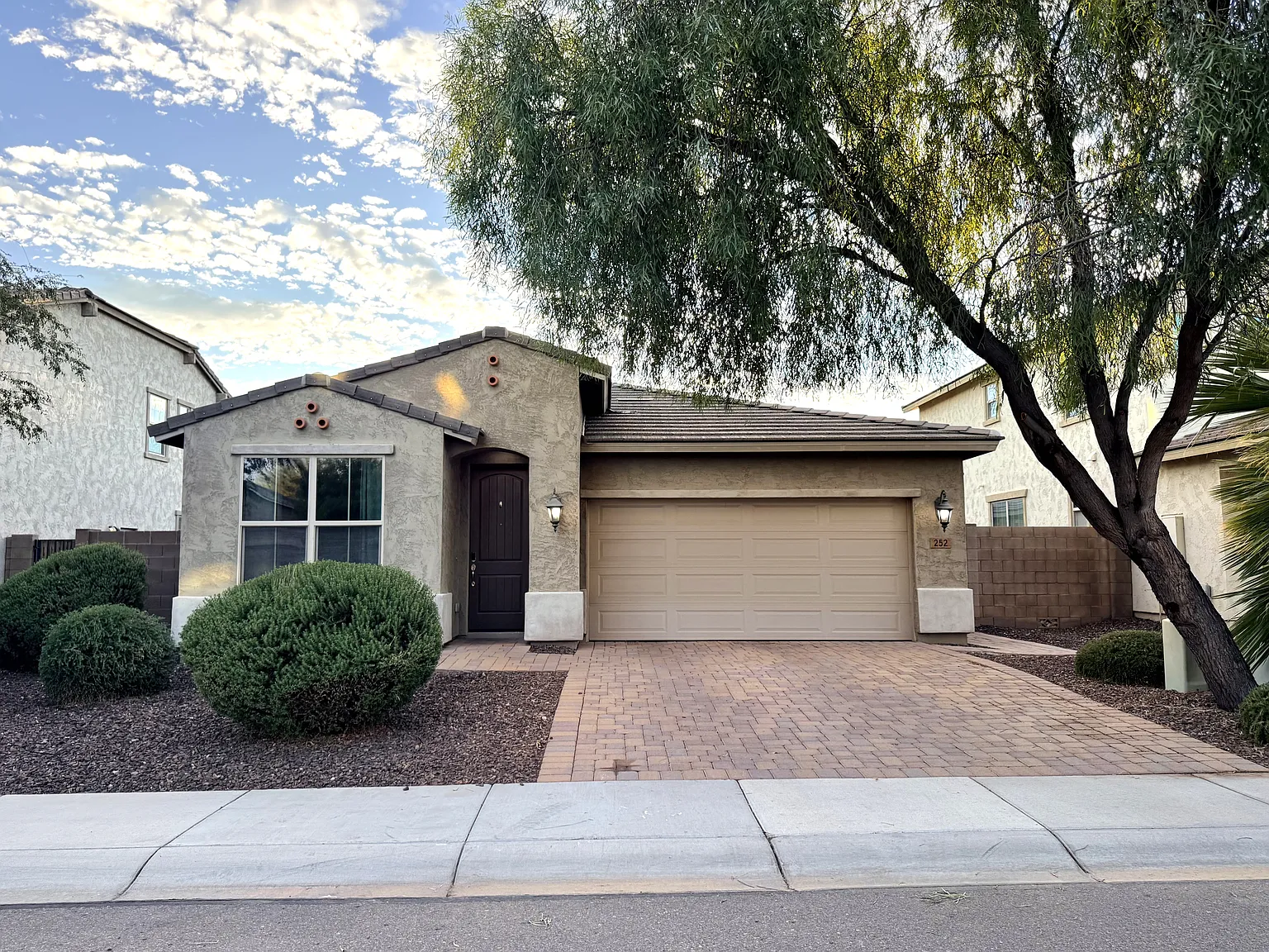 3 bed, 1842 sqft, $2,580 — Photo 1