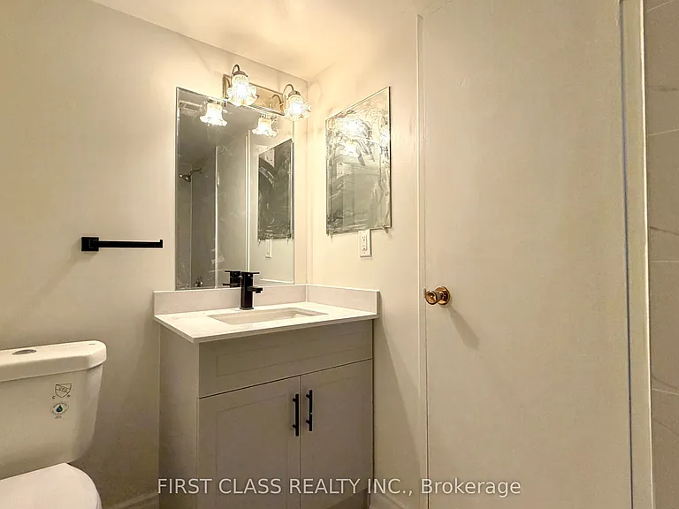 541 Blackthorn Ave #1415 — Photo 28