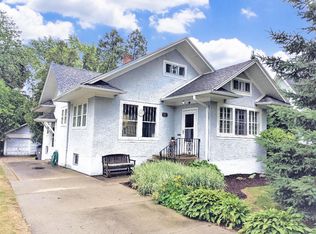 517 Ashland Ave, Elgin, IL 60123