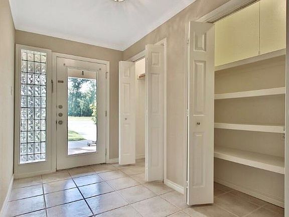 3rd image of 15645 Corinthian Way
