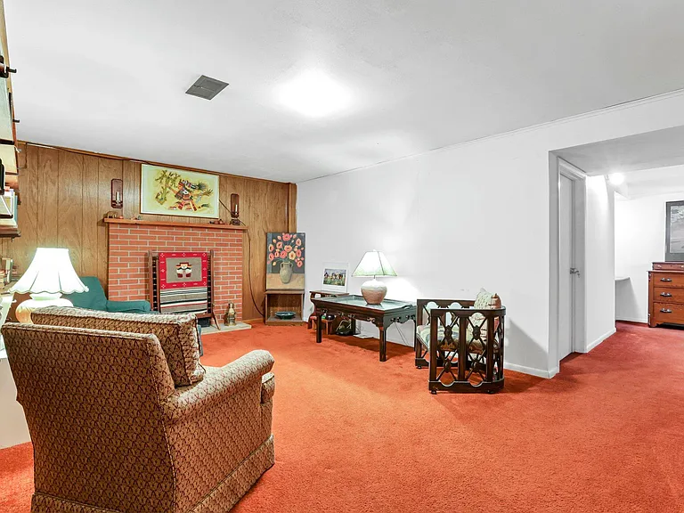 162 Denison Dr — Photo 25