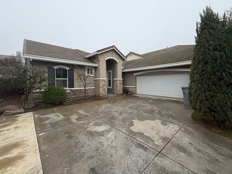 1st image of 629 Stetson Dr