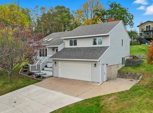 70 Kimberly Ct SW, Pine Island, MN 55963