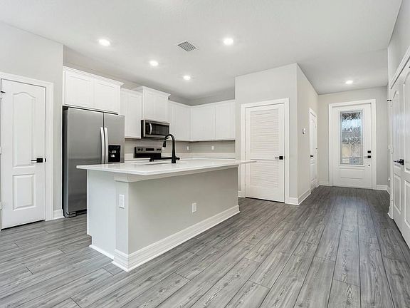 4th image of 5408 Gladness Court