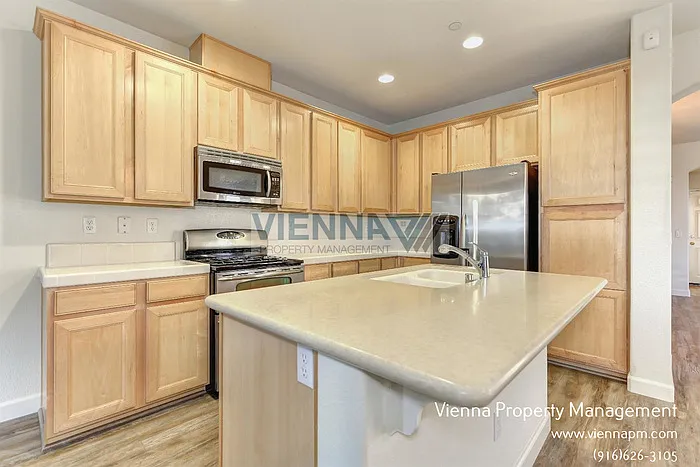 1003 Ferry Cir — Photo 14