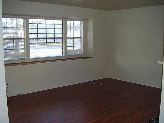 4th image of 16755 Paine St #J