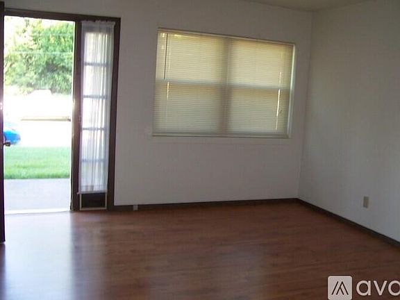 4th image of 111 Pin Oak Dr APT A