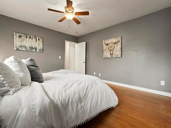 3rd image of 9528 Carroll Canyon Rd APT 223